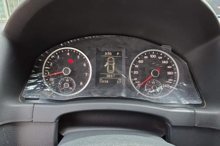 Used Volkswagen Tiguan 2015 1.8TSI Automatic All-Wheel Drive Style Vision Edition Instrument Cluster
