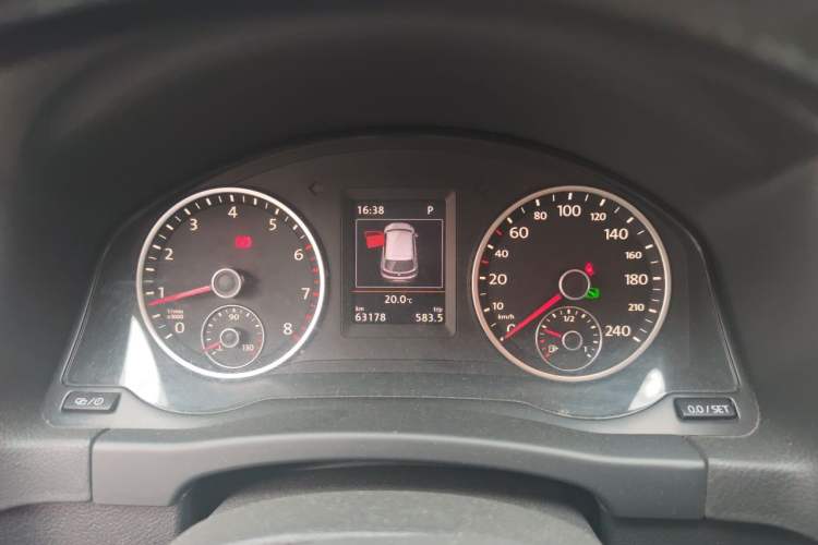 Used Volkswagen Tiguan 2015 1.8TSI Automatic Two-Wheel Drive Luxury Model Instrument Cluster