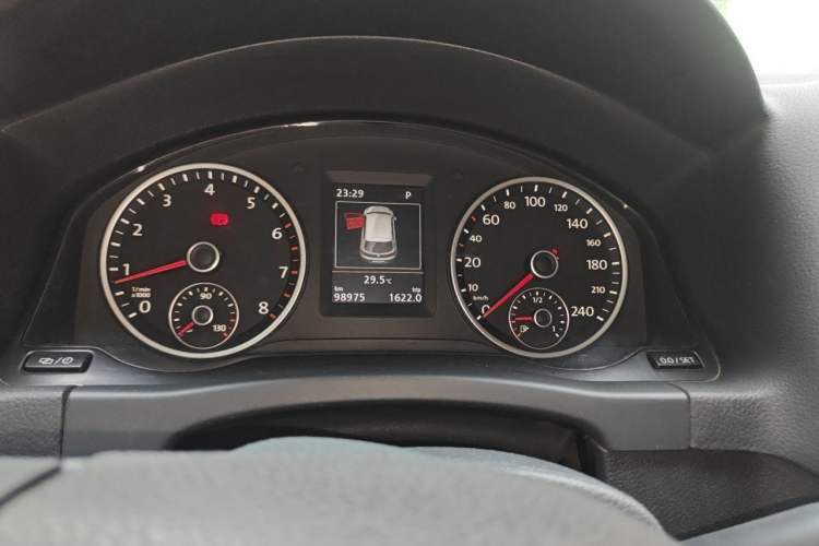 Used Volkswagen Tiguan 2015 1.8TSI Automatic Two-Wheel Drive Luxury Model Instrument Cluster