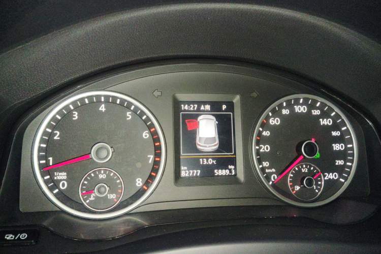Used Volkswagen Tiguan 2015 1.8TSI Automatic Two-Wheel Drive Luxury Model Instrument Cluster