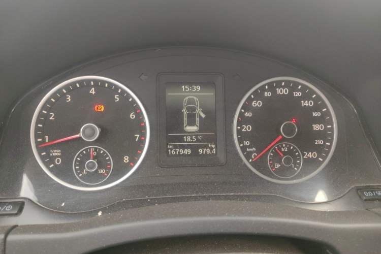 Used Volkswagen Tiguan 2015 1.8TSI Manual Two-Wheel Drive Fashion Edition Instrument Cluster