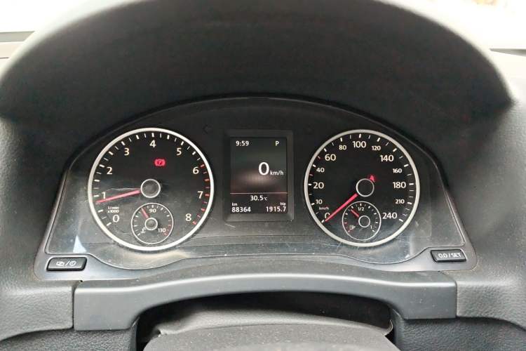 Used Volkswagen Tiguan 2015 1.8TSI Automatic Two-Wheel Drive Luxury Model Instrument Cluster