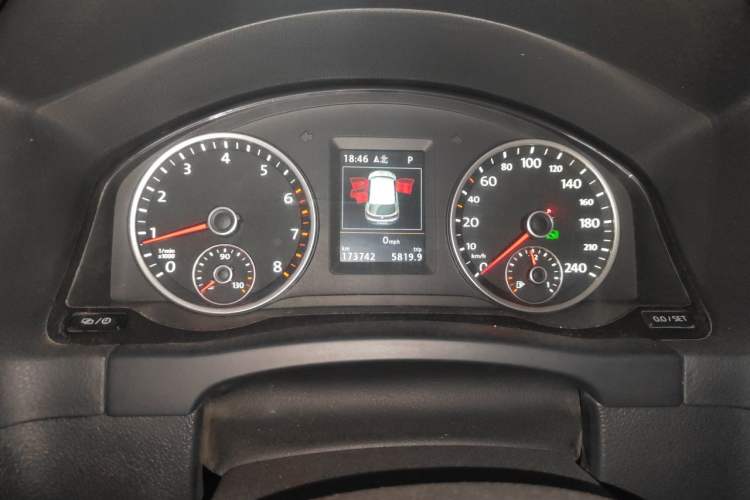 Used Volkswagen Tiguan 2015 1.8TSI Automatic Two-Wheel Drive Luxury Model Instrument Cluster