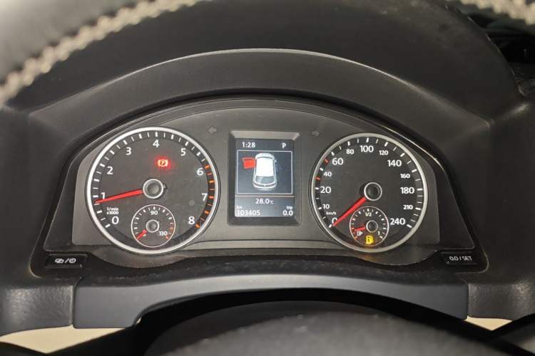 Used Volkswagen Tiguan 2015 1.8TSI Automatic All-Wheel-Drive Luxury Model Instrument Cluster