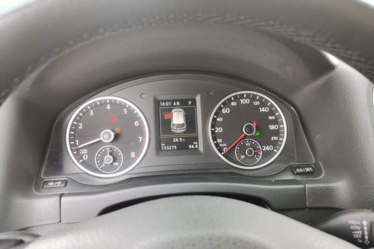 Used Volkswagen Tiguan 2015 2.0 TSI Automatic All-Wheel Drive Luxury Edition Instrument Cluster