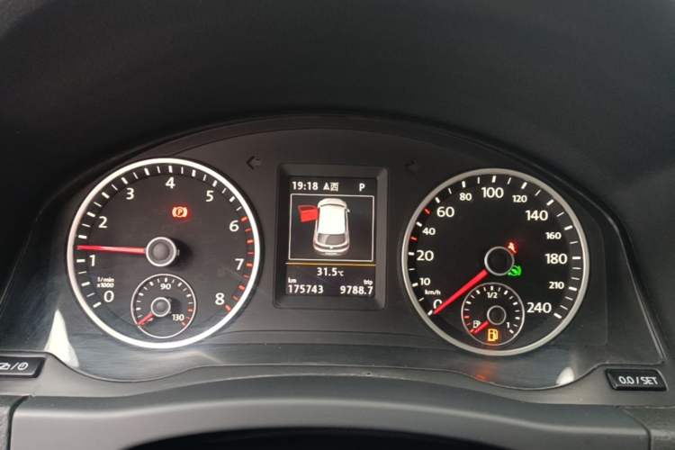 Used Volkswagen Tiguan 2015 1.8TSI Automatic Two-Wheel Drive Luxury Model Instrument Cluster