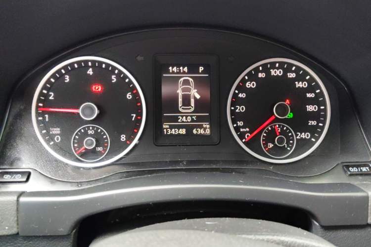 Used Volkswagen Tiguan 2015 1.8TSI Automatic Two-Wheel Drive Trend Edition Instrument Cluster