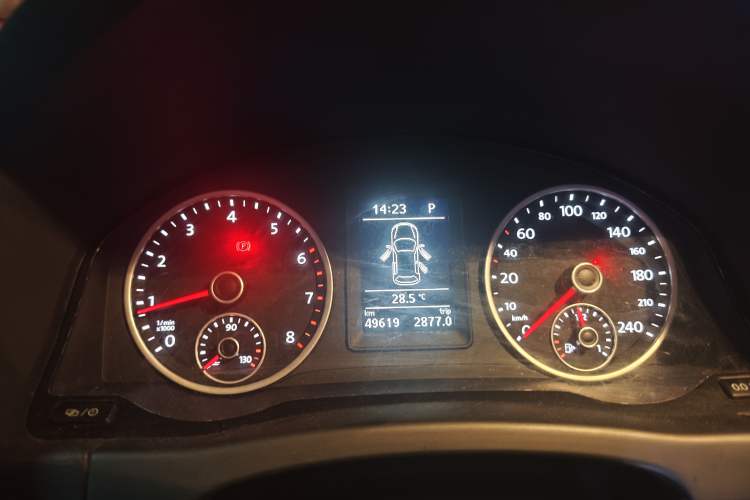 Used Volkswagen Tiguan 2015 1.8TSI Automatic Two-Wheel Drive Comfort Edition Instrument Cluster