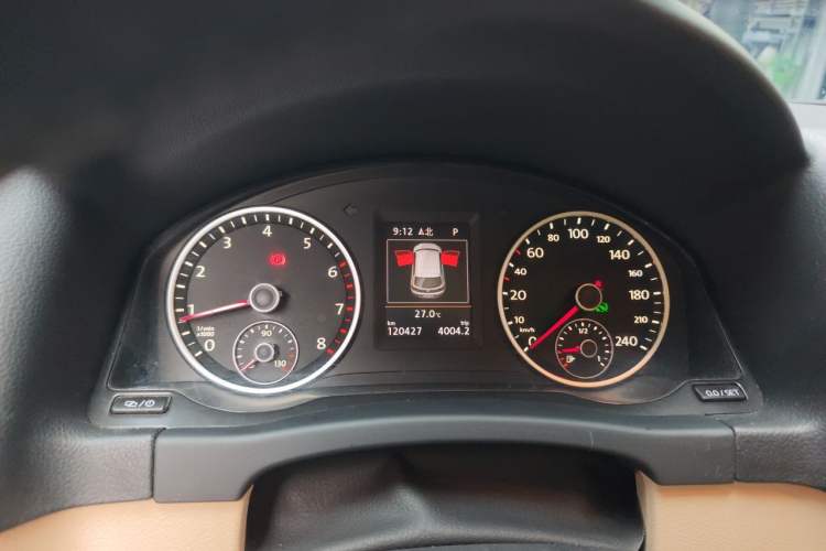 Used Volkswagen Tiguan 2015 1.8TSI Automatic All-Wheel-Drive Luxury Model Instrument Cluster