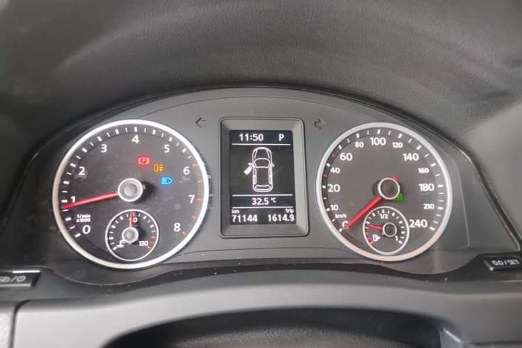 Used Volkswagen Tiguan 2015 1.8TSI Automatic Two-Wheel Drive Trend Edition Instrument Cluster