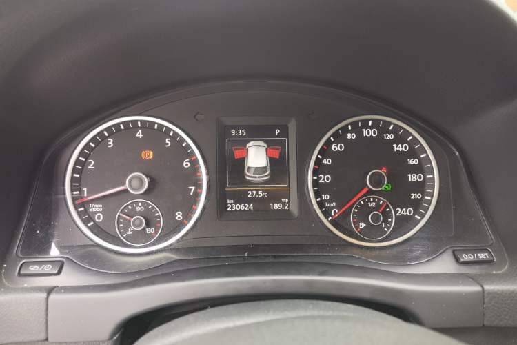 Used Volkswagen Tiguan 2015 1.8TSI Automatic Two-Wheel Drive Luxury Model Instrument Cluster