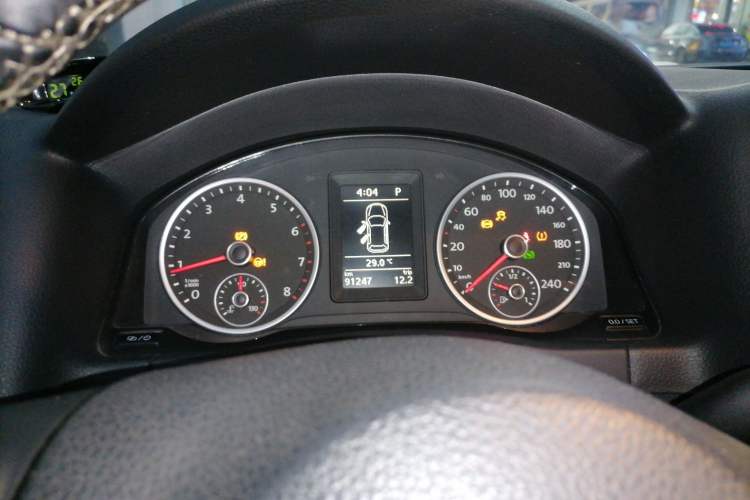 Used Volkswagen Tiguan 2015 1.8TSI Automatic Two-Wheel Drive Comfort Edition Instrument Cluster