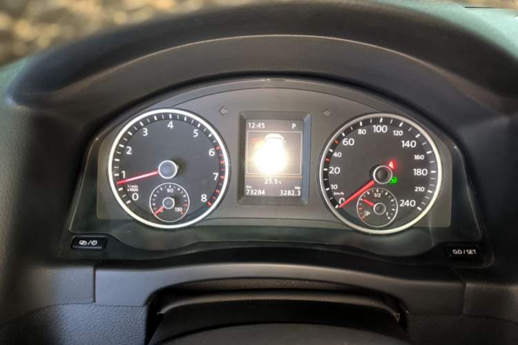 Used Volkswagen Tiguan 2015 1.8TSI Automatic Two-Wheel Drive Luxury Model Instrument Cluster