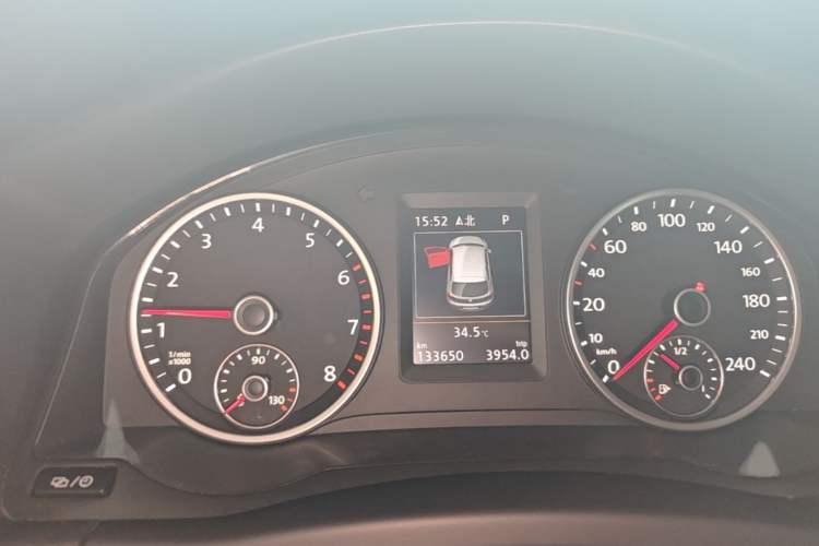 Used Volkswagen Tiguan 2015 1.8TSI Automatic Two-Wheel Drive Luxury Model Instrument Cluster