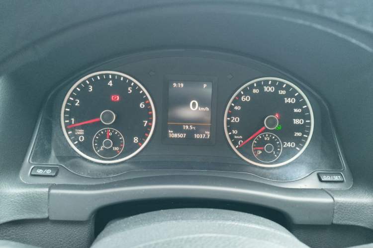 Used Volkswagen Tiguan 2015 1.8TSI Automatic Two-Wheel Drive Luxury Model Instrument Cluster