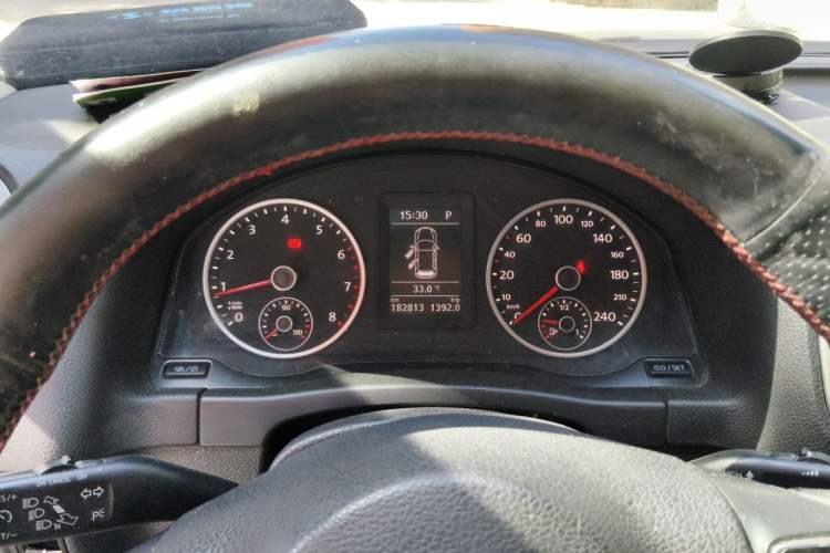 Used Volkswagen Tiguan 2015 1.8TSI Automatic All-Wheel Drive Comfort Edition Instrument Cluster