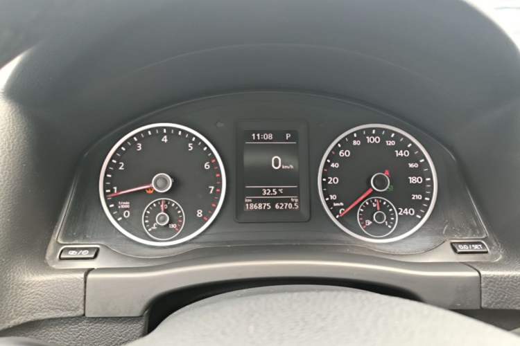 Used Volkswagen Tiguan 2015 1.8TSI Automatic Two-Wheel Drive Comfort Edition Instrument Cluster