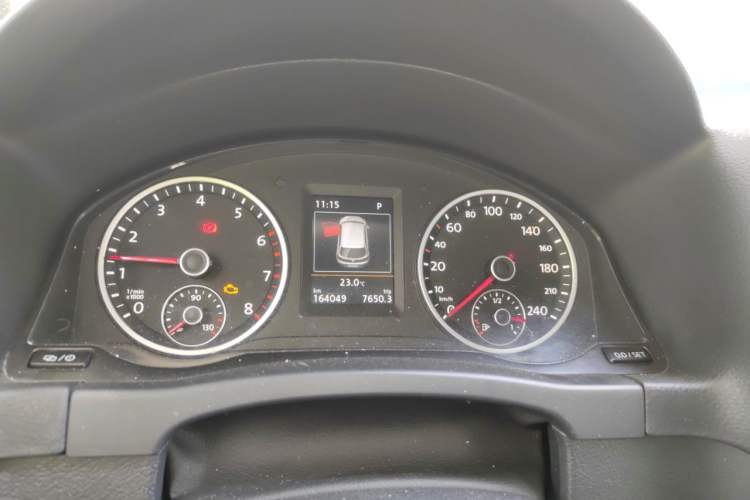 Used Volkswagen Tiguan 2015 1.8TSI Automatic All-Wheel-Drive Luxury Model Instrument Cluster