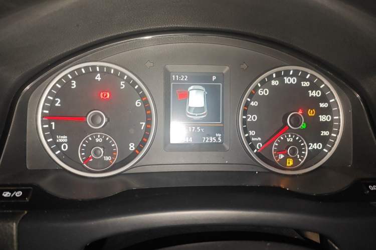 Used Volkswagen Tiguan 2015 1.8TSI Automatic Two-Wheel Drive Luxury Model Instrument Cluster