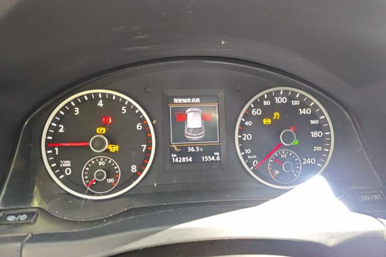 Used Volkswagen Tiguan 2015 1.8TSI Automatic Two-Wheel Drive Luxury Model Instrument Cluster