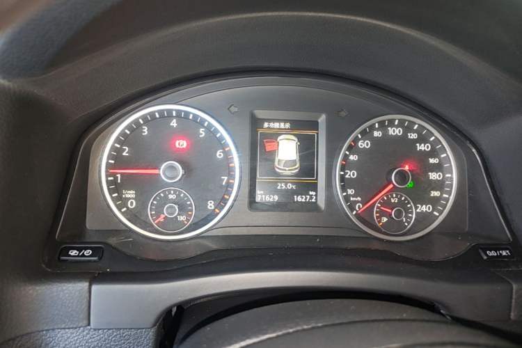 Used Volkswagen Tiguan 2015 1.8TSI Automatic Two-Wheel Drive Luxury Model Instrument Cluster