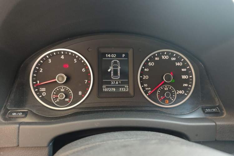 Used Volkswagen Tiguan 2015 1.8TSI Automatic Two-Wheel Drive Comfort Edition Instrument Cluster