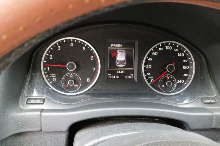 Used Volkswagen Tiguan 2015 1.8TSI Automatic Two-Wheel Drive Luxury Model Instrument Cluster