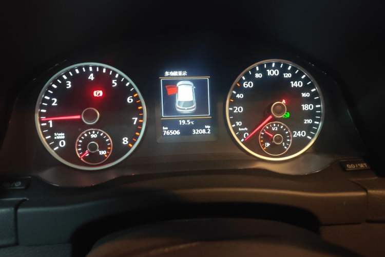 Used Volkswagen Tiguan 2015 2.0 TSI Automatic All-Wheel Drive Flagship Edition Instrument Cluster