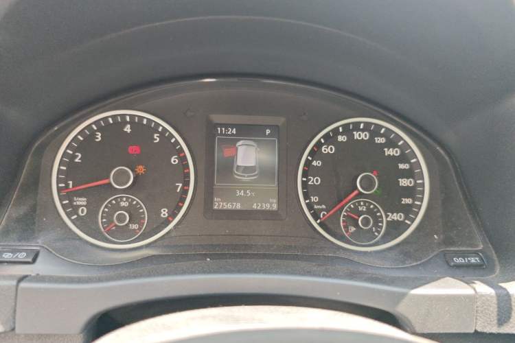 Used Volkswagen Tiguan 2015 1.8TSI Automatic Two-Wheel Drive Luxury Model Instrument Cluster