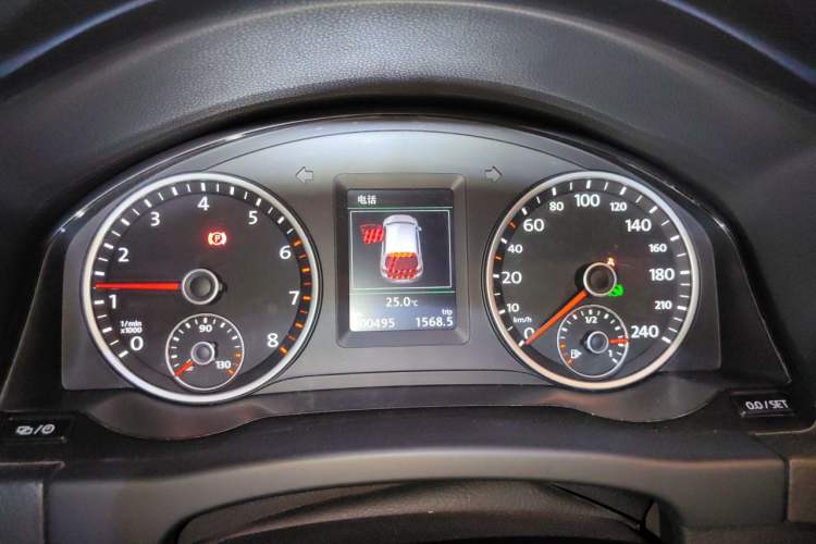 Used Volkswagen Tiguan 2015 1.8TSI Automatic All-Wheel-Drive Luxury Model Instrument Cluster