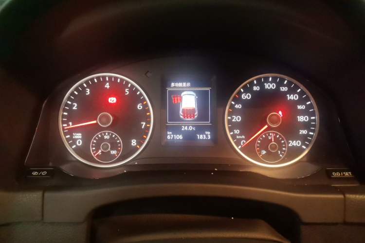 Used Volkswagen Tiguan 2015 1.8TSI Automatic All-Wheel-Drive Luxury Model Instrument Cluster