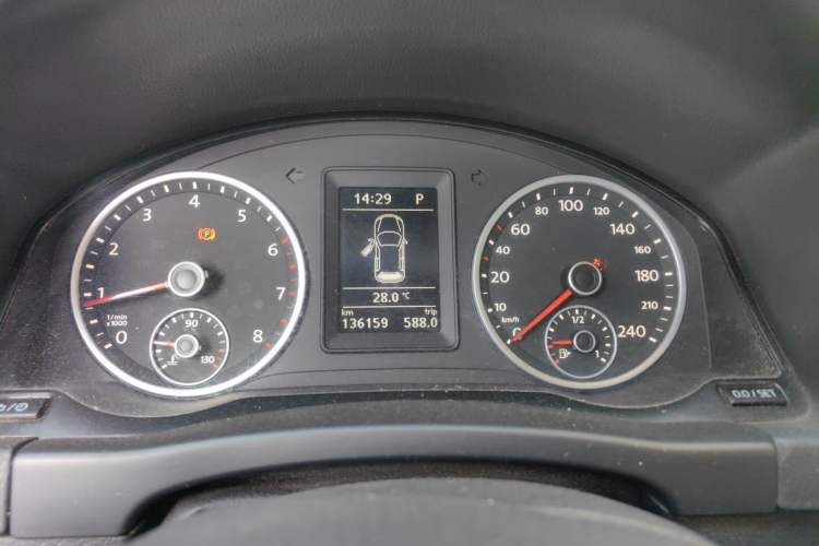 Used Volkswagen Tiguan 2015 1.8TSI Automatic Two-Wheel Drive Trend Edition Instrument Cluster