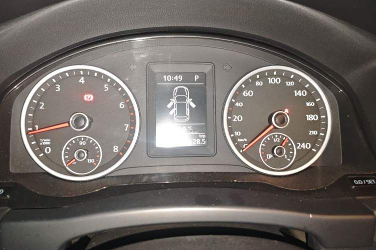 Used Volkswagen Tiguan 2015 1.8TSI Automatic Two-Wheel Drive Trend Edition Instrument Cluster