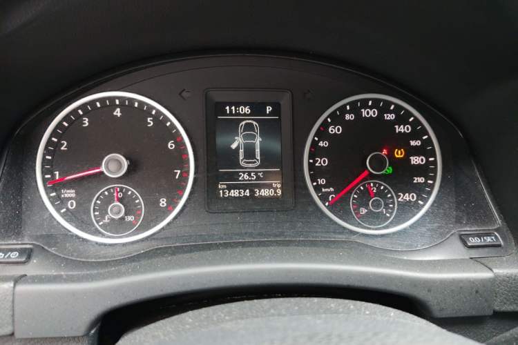 Used Volkswagen Tiguan 2015 1.8TSI Automatic Two-Wheel Drive Comfort Edition Instrument Cluster