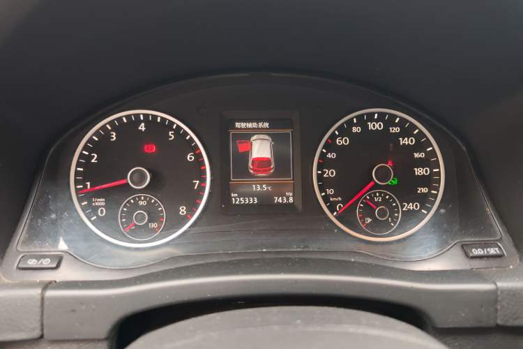 Used Volkswagen Tiguan 2015 2.0 TSI Automatic All-Wheel Drive Luxury Edition Instrument Cluster