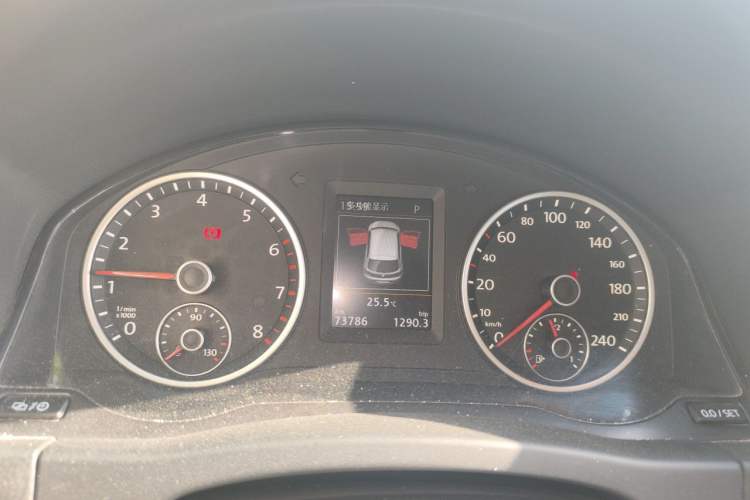 Used Volkswagen Tiguan 2015 1.8TSI Automatic All-Wheel-Drive Luxury Model Instrument Cluster