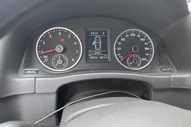 Used Volkswagen Tiguan 2015 1.8TSI Automatic Two-Wheel Drive Comfort Edition Instrument Cluster