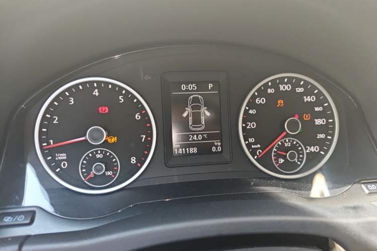 Used Volkswagen Tiguan 2015 1.8TSI Automatic Two-Wheel Drive Comfort Edition Instrument Cluster