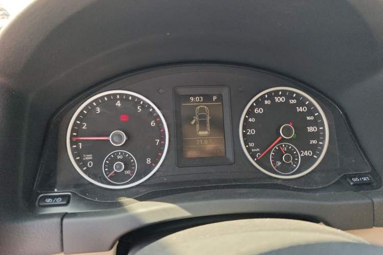 Used Volkswagen Tiguan 2015 1.8TSI Automatic Two-Wheel Drive Trend Edition Instrument Cluster