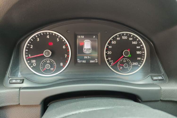 Used Volkswagen Tiguan 2015 1.8TSI Automatic Two-Wheel Drive Luxury Model Instrument Cluster