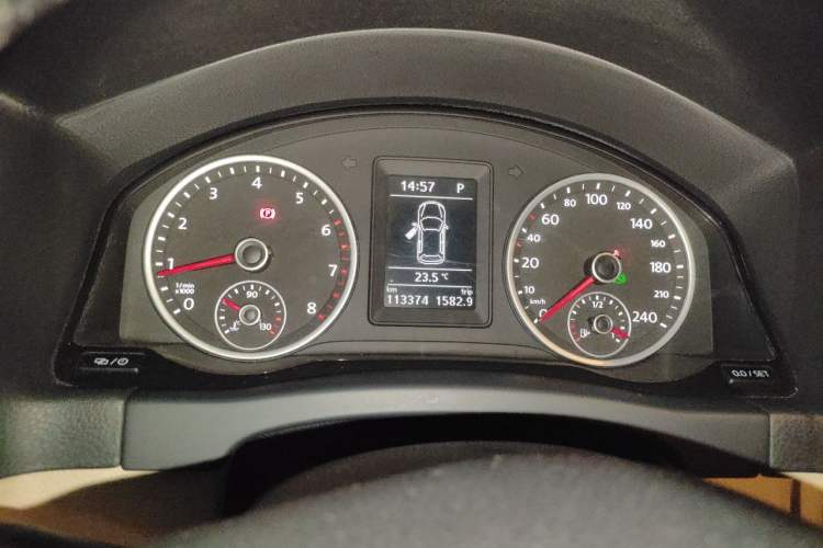 Used Volkswagen Tiguan 2015 1.8TSI Automatic Two-Wheel Drive Comfort Edition Instrument Cluster