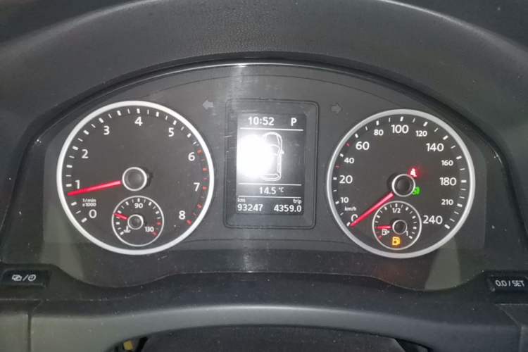 Used Volkswagen Tiguan 2015 1.8TSI Automatic Two-Wheel Drive Comfort Edition Instrument Cluster