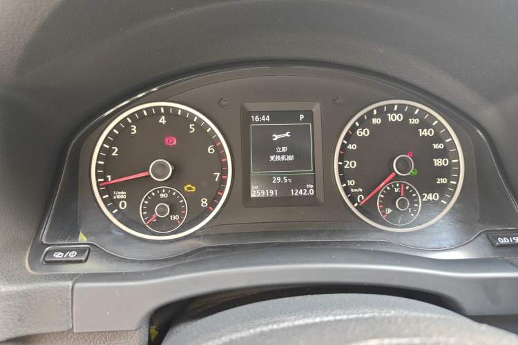 Used Volkswagen Tiguan 2015 1.8TSI Automatic Two-Wheel Drive Luxury Model Instrument Cluster