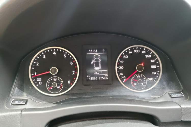 Used Volkswagen Tiguan 2015 1.8TSI Automatic Two-Wheel Drive Comfort Edition Instrument Cluster