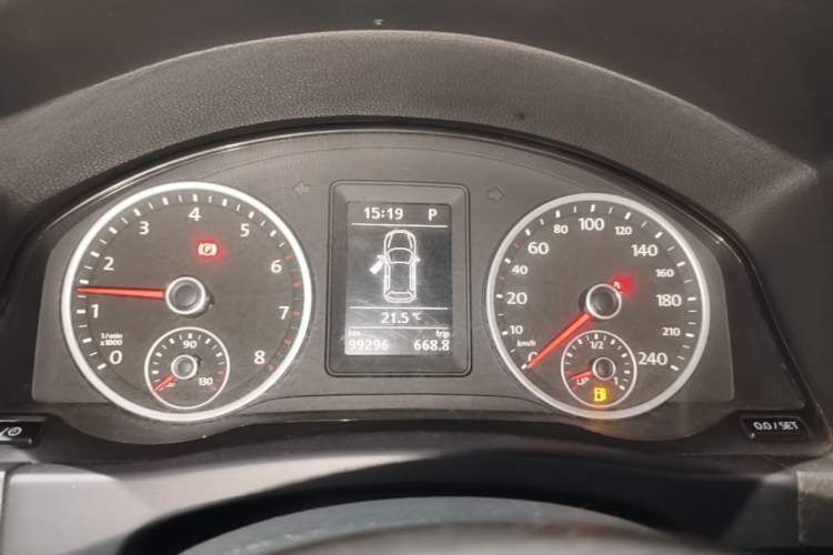 Used Volkswagen Tiguan 2015 1.8TSI Automatic Two-Wheel Drive Trend Edition Instrument Cluster