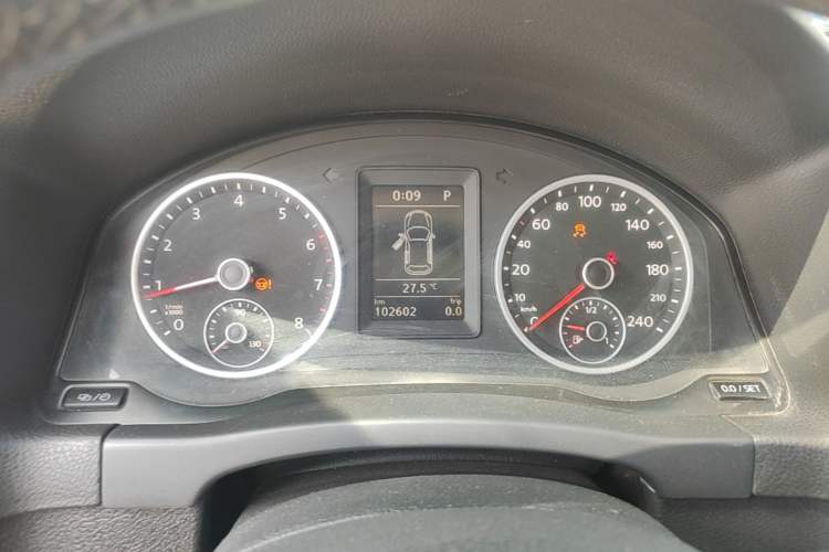 Used Volkswagen Tiguan 2015 1.8TSI Automatic All-Wheel Drive Style Vision Edition Instrument Cluster