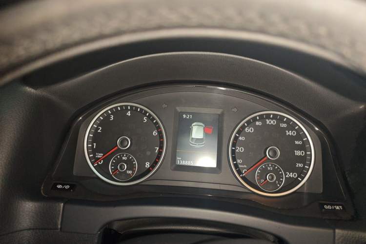 Used Volkswagen Tiguan 2015 1.8TSI Automatic Two-Wheel Drive Luxury Model Instrument Cluster
