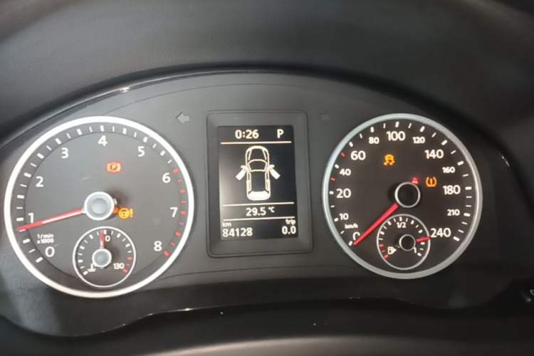 Used Volkswagen Tiguan 2015 1.8TSI Automatic Two-Wheel Drive Comfort Edition Instrument Cluster