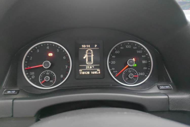 Used Volkswagen Tiguan 2015 1.8TSI Automatic Two-Wheel Drive Trend Edition Instrument Cluster