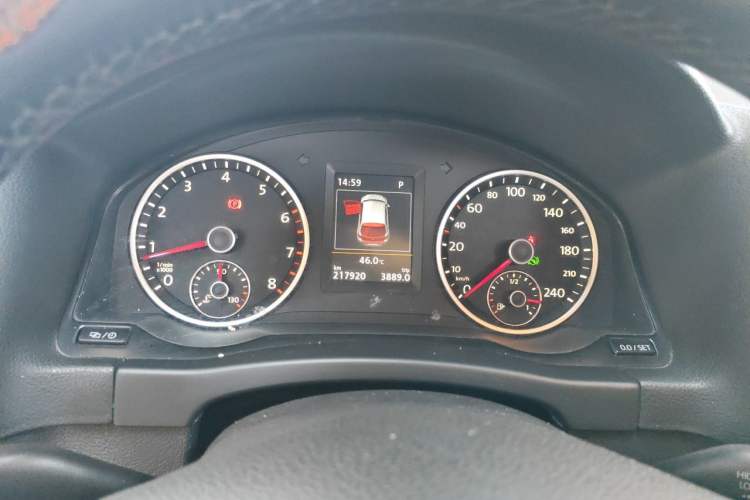 Used Volkswagen Tiguan 2015 1.8TSI Automatic All-Wheel-Drive Luxury Model Instrument Cluster